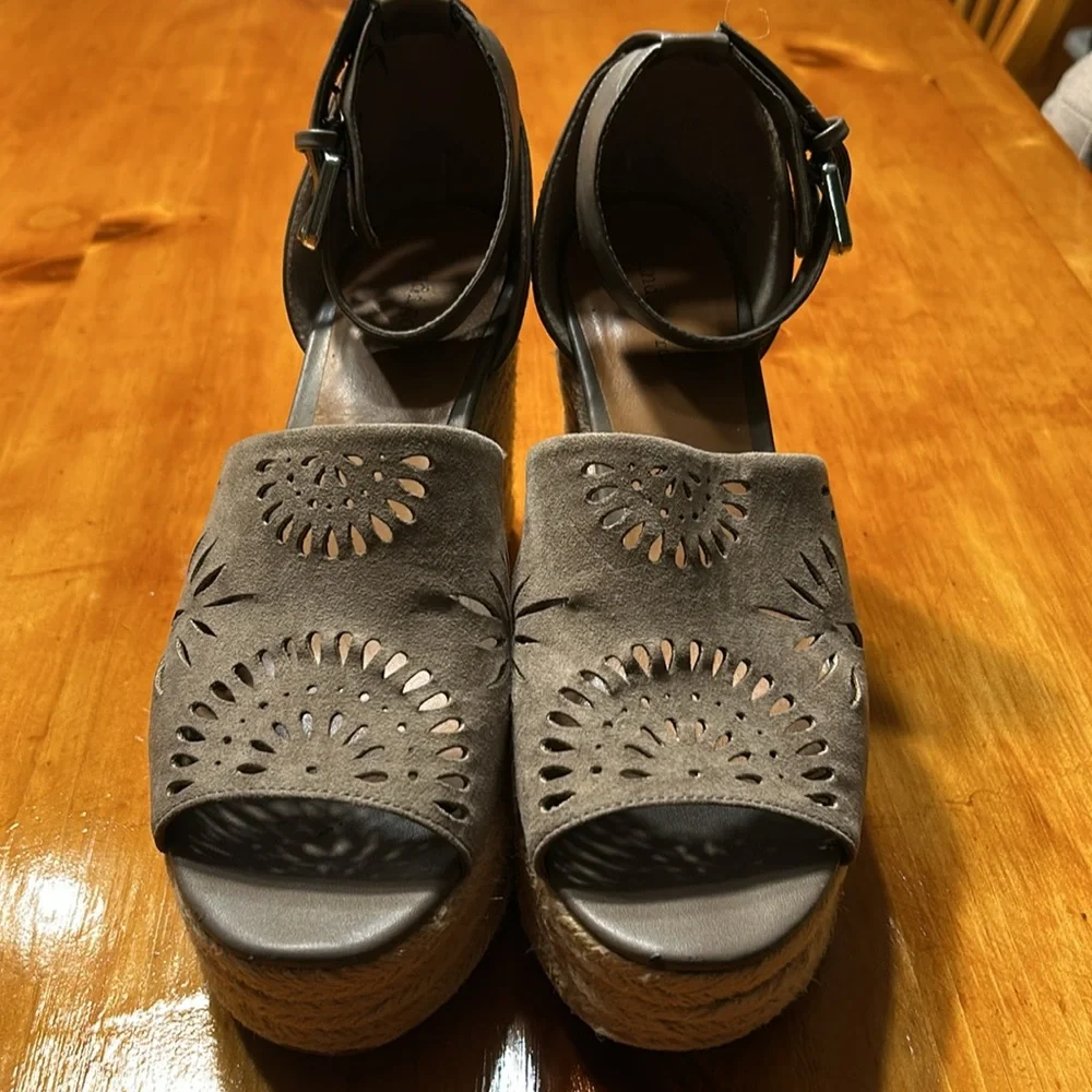 Indigo Rd. Espadrille Wedge‎ Heel Sandals